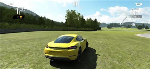 真实赛车4破解版截图3