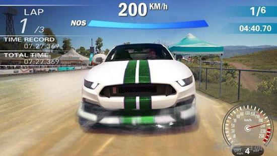 疯狂的赛车3D 安卓版V1.0.15截图1