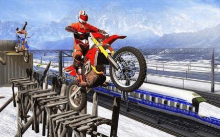 疯狂特技摩托骑手游戏(Crazy Tricky Bike Rider)截图1
