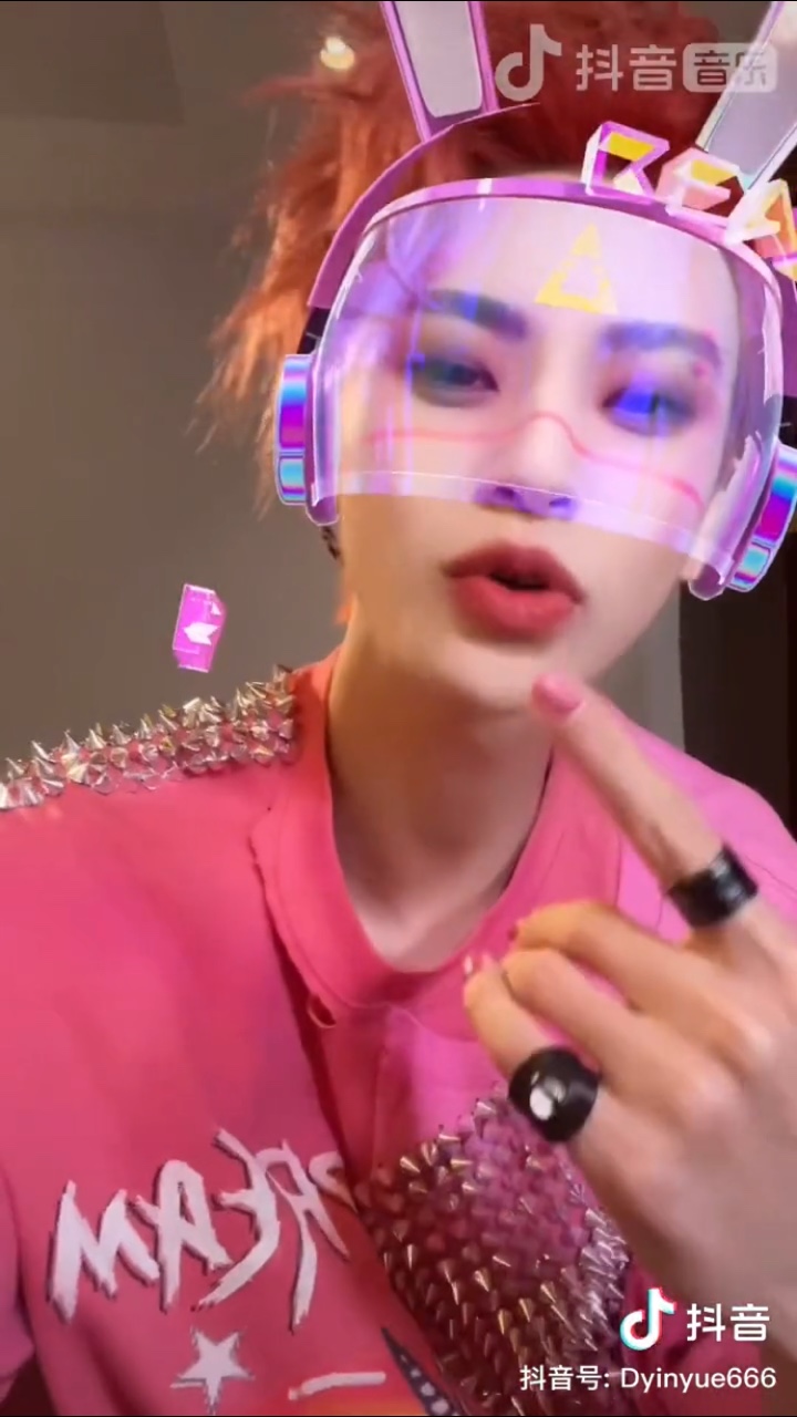 小鬼彩虹兔版mood特效图片.jpg