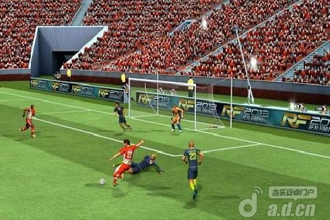 真实足球 2013 修改版(含数据包) v1.0.7 v3.1.5